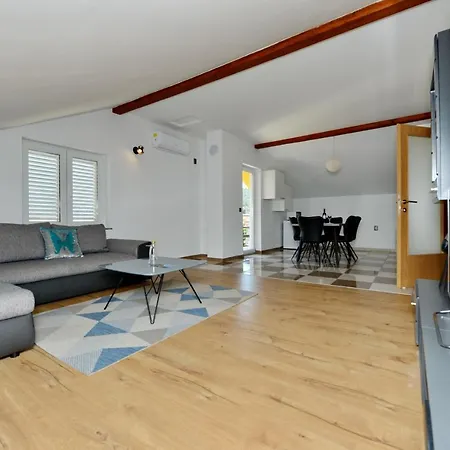 Blaza Apartment