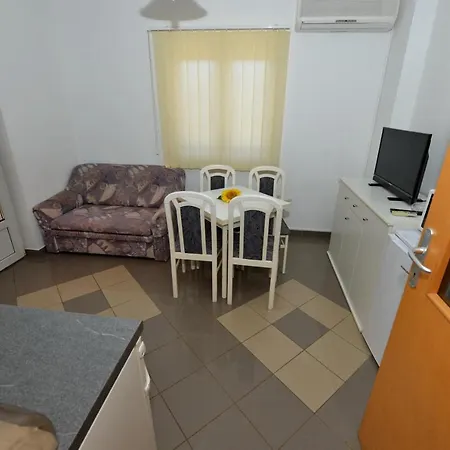 Blaza Apartment *