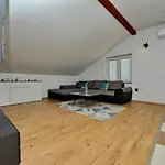 Blaza Apartment Bozava